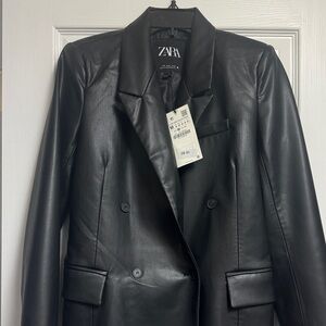 Zara Women's Black Double-Breasted Blazer